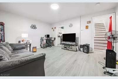 418 S 10th St, Newark, NJ 07103 - Photo 7