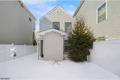 418 S 10th St, Newark, NJ 07103 - Photo 3