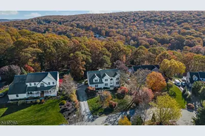 14 Stone Cliff Ter, Jefferson Township, NJ 07438 - Photo 3