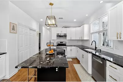 14 Stone Cliff Ter, Jefferson Township, NJ 07438 - Photo 11