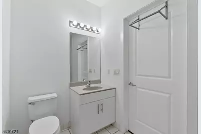 172 Culver Ave #206, Jersey City, NJ 07305 - Photo 9