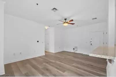 172 Culver Ave #206, Jersey City, NJ 07305 - Photo 7