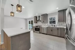 120 Star Lake Rd, Bloomingdale, NJ 07403 - Photo 9