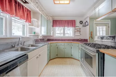 782 Uniontown Rd, Lopatcong Township, NJ 08865 - Photo 3