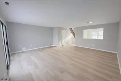 15 Nottingham Way, Franklin Township, NJ 08873 - Photo 7