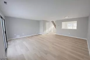 15 Nottingham Way, Franklin Township, NJ 08873 - Photo 7