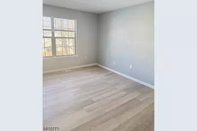 15 Nottingham Way, Franklin Township, NJ 08873 - Photo 17