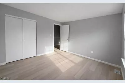 15 Nottingham Way, Franklin Township, NJ 08873 - Photo 13