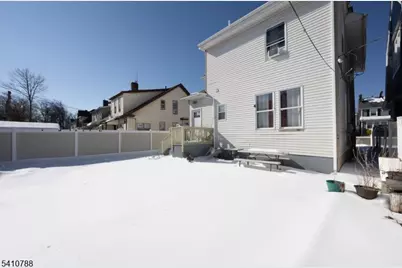 32 Newfield St, East Orange, NJ 07017 - Photo 3