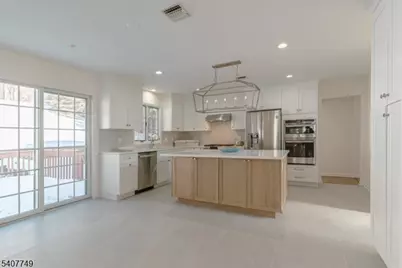 7 Sycamore Way, Warren Township, NJ 07059 - Photo 15