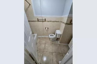 588 S 10th St, Newark, NJ 07103 - Photo 7