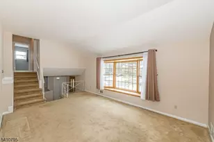 5 Beechwood Dr, Roxbury Township, NJ 07876 - Photo 3