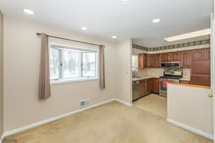 5 Beechwood Dr, Roxbury Township, NJ 07876 - Photo 5