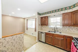 5 Beechwood Dr, Roxbury Township, NJ 07876 - Photo 9