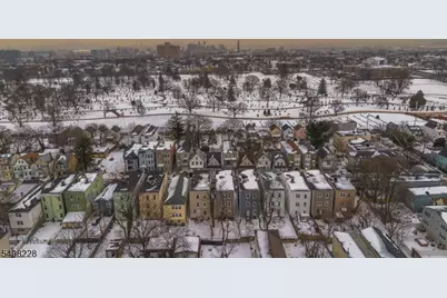 327 S 19th St, Newark, NJ 07103 - Photo 29