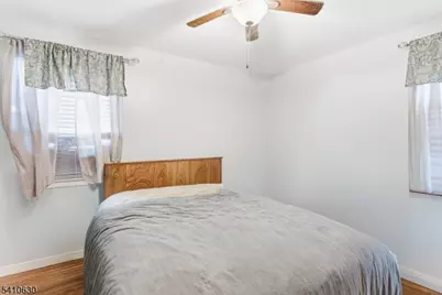 909 Seymour Ave, Linden, NJ 07036 - Photo 11