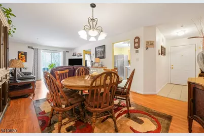 51 Crestview Ln, Mount Arlington, NJ 07856 - Photo 3