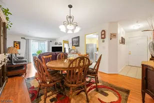 51 Crestview Ln, Mount Arlington, NJ 07856 - Photo 3