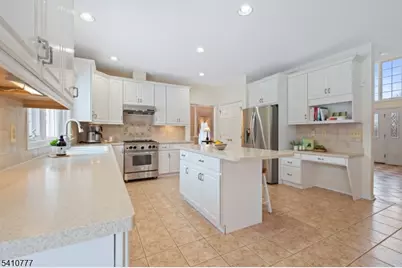 36 Matrick Ct, Hillsborough Township, NJ 08844 - Photo 15
