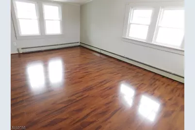 24 Hutchinson Ave, Hawthorne, NJ 07506 - Photo 5