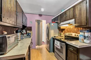 160 Cross Slope Ct, Manalapan Township, NJ 07726 - Photo 5