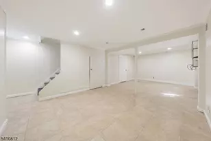 985 Arnet Ave, Union Township, NJ 07083 - Photo 13