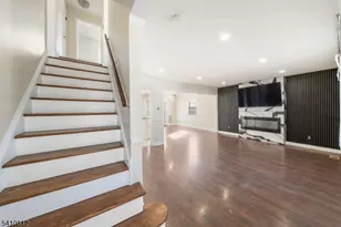 985 Arnet Ave, Union Township, NJ 07083 - Photo 7