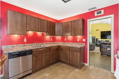 168 Interhaven Ave, North Plainfield, NJ 07060 - Photo 9