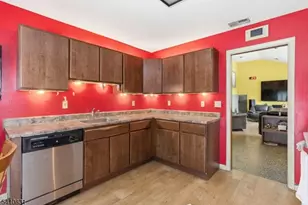 168 Interhaven Ave, North Plainfield, NJ 07060 - Photo 9