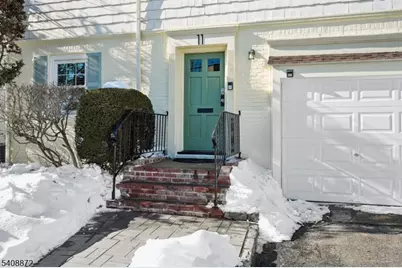 11 Overlook Ter, Maplewood, NJ 07040 - Photo 3