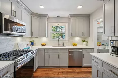 11 Overlook Ter, Maplewood, NJ 07040 - Photo 15