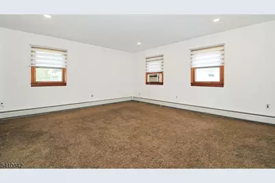 212 W Morris Ave, Linden, NJ 07036 - Photo 17