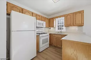 26 Louis Ave, South Bound Brook Boro, NJ 08880 - Photo 5