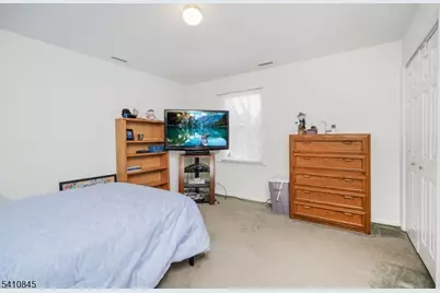 38 Longfellow Dr, Woodbridge Township, NJ 07067 - Photo 21