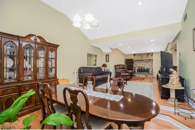 38 Longfellow Dr, Woodbridge Township, NJ 07067 - Photo 9