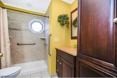 38 Longfellow Dr, Woodbridge Township, NJ 07067 - Photo 13