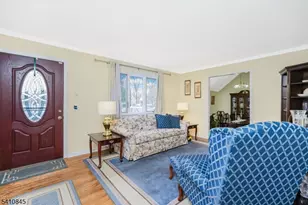 38 Longfellow Dr, Woodbridge Township, NJ 07067 - Photo 3