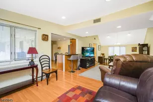 38 Longfellow Dr, Woodbridge Township, NJ 07067 - Photo 11