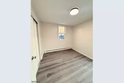 111 Lindegar St, Linden, NJ 07036 - Photo 9
