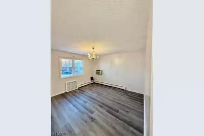111 Lindegar St, Linden, NJ 07036 - Photo 5
