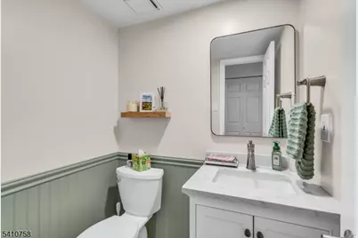 63 Cherrywood Dr, Franklin Township, NJ 08873 - Photo 15