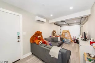 112 Lincoln St, Montclair, NJ 07042 - Photo 21