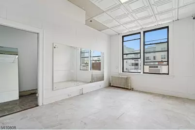 330 Glenwood Ave, Bloomfield, NJ 07003 - Photo 15