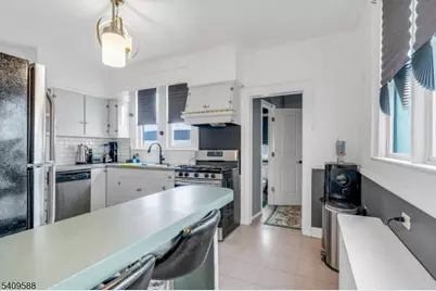 214 Trenton Ave, Clifton, NJ 07011 - Photo 15