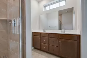 28 Gala Ct, Livingston, NJ 07039 - Photo 7