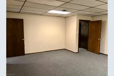 91 E Somerset St, Raritan, NJ 08869 - Photo 5