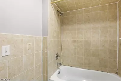 215 Hillside Ave, Newark, NJ 07108 - Photo 17