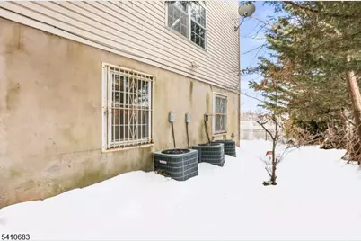 215 Hillside Ave, Newark, NJ 07108 - Photo 49