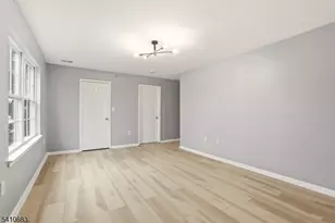 215 Hillside Ave, Newark, NJ 07108 - Photo 15