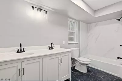 215 Hillside Ave, Newark, NJ 07108 - Photo 27